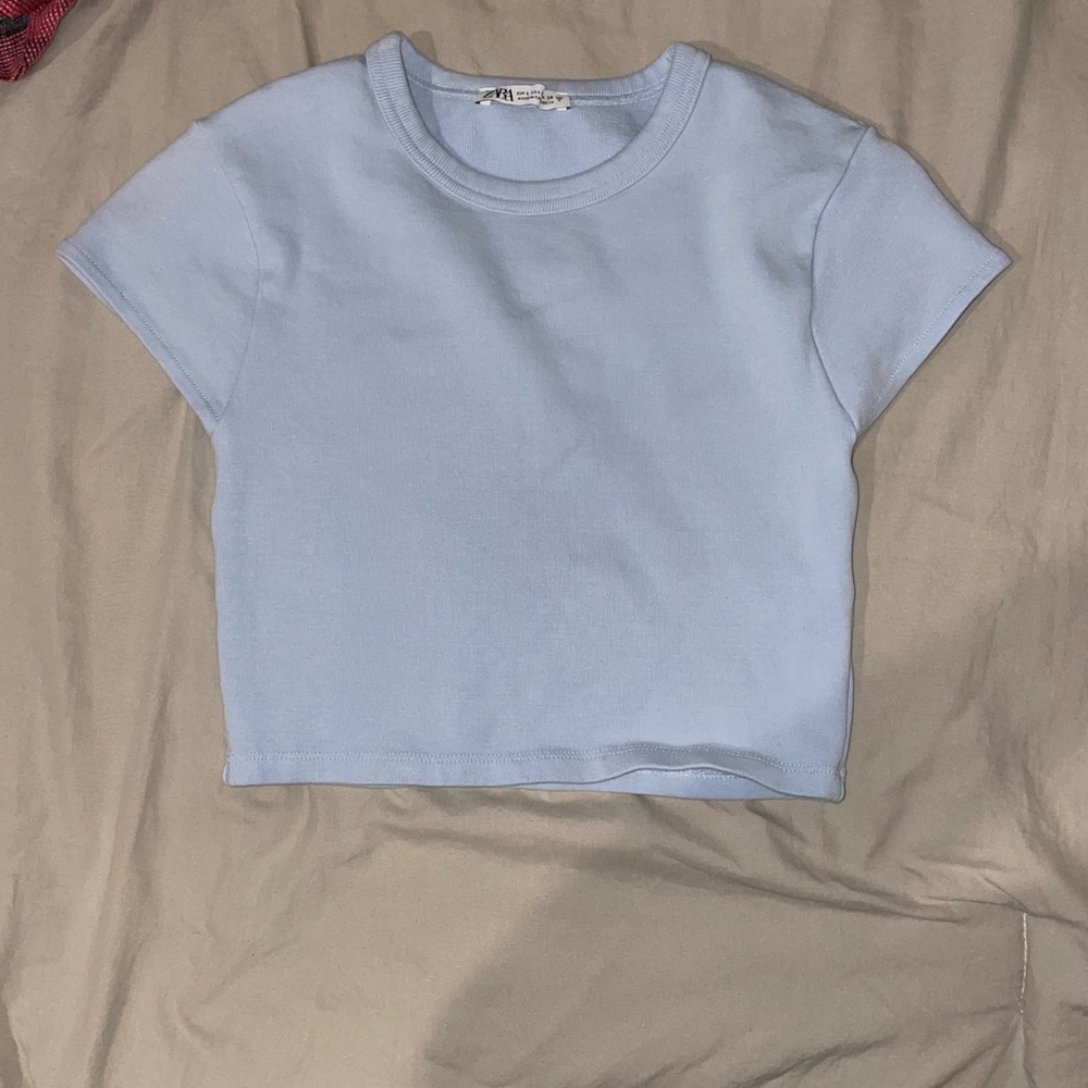 Basic crop tops
